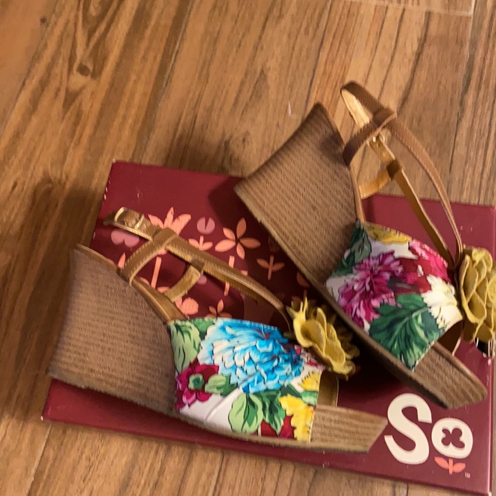 So Serina Sandels - Picture 3 of 4